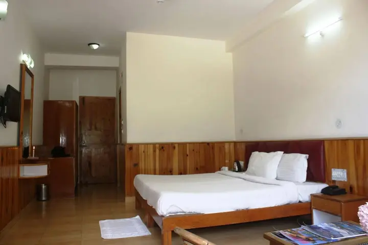 Манали: Sarthak Resorts