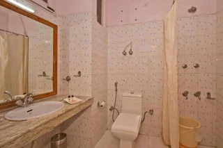 Манали: Sarthak Resorts