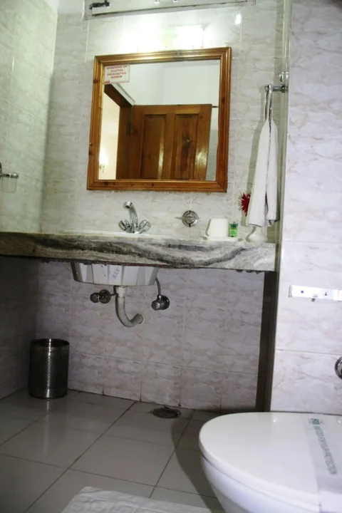Манали: Sarthak Resorts