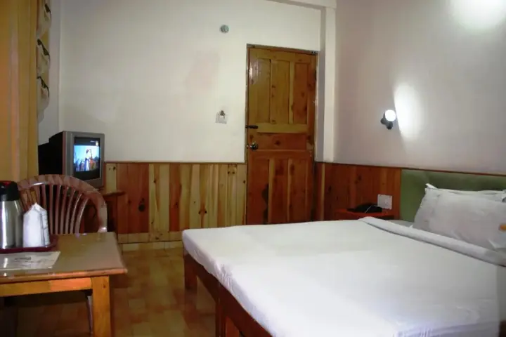 Манали: Sarthak Resorts