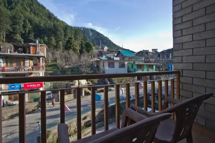 Манали: Sarthak Resorts