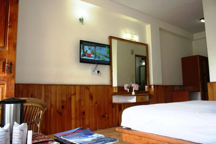 Манали: Sarthak Resorts