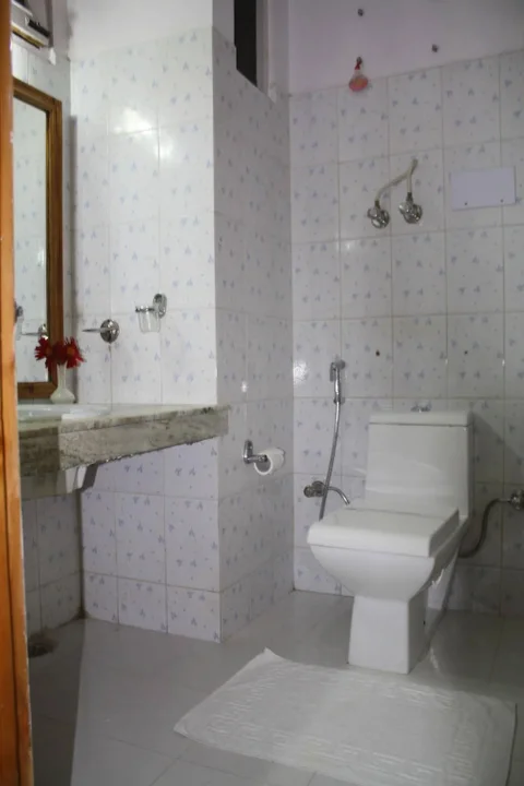 Манали: Sarthak Resorts
