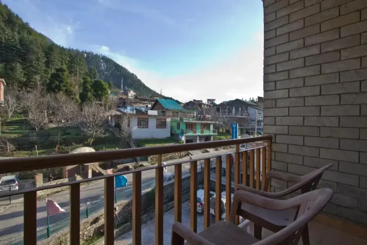 Манали: Sarthak Resorts