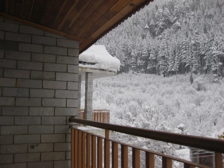 Манали: Sarthak Resorts