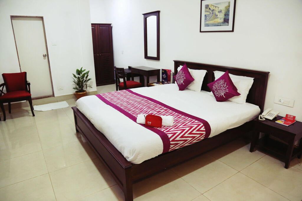 Пуна: Oyo 749 Hotel Ketan
