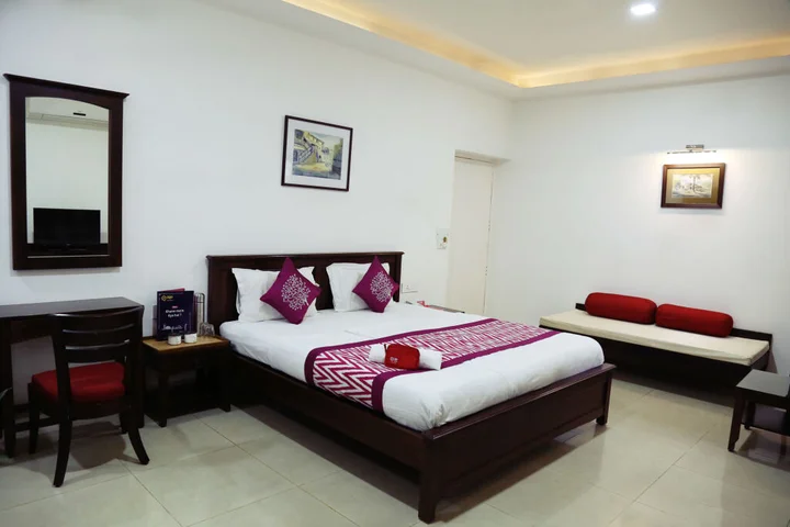 Пуна: Oyo 749 Hotel Ketan