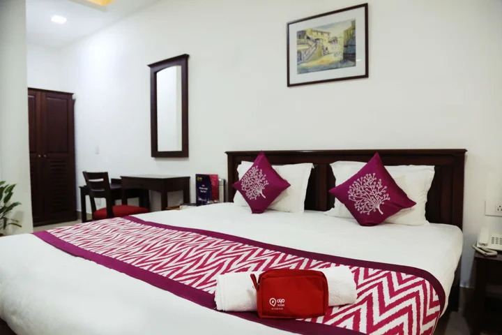 Пуна: Oyo 749 Hotel Ketan