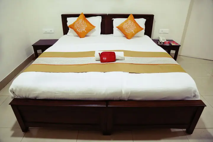 Пуна: Oyo 749 Hotel Ketan
