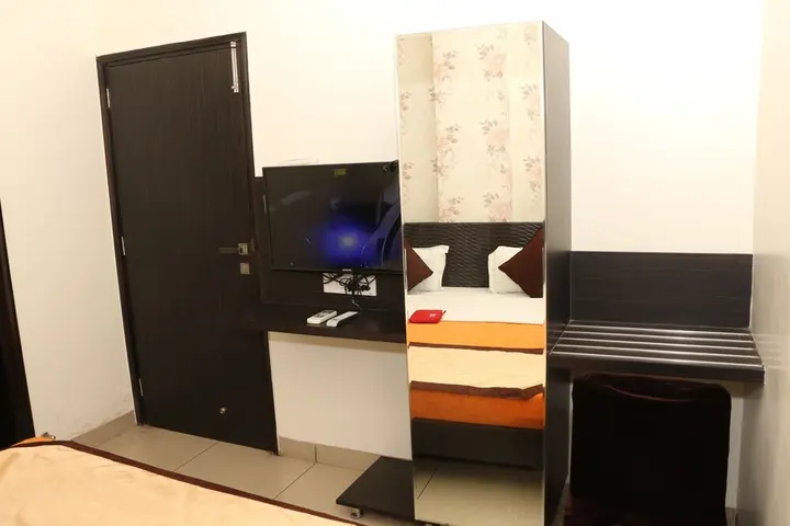 Лудхиана: OYO 1075 Hotel City Home