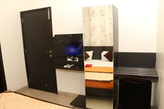 Лудхиана: OYO 1075 Hotel City Home