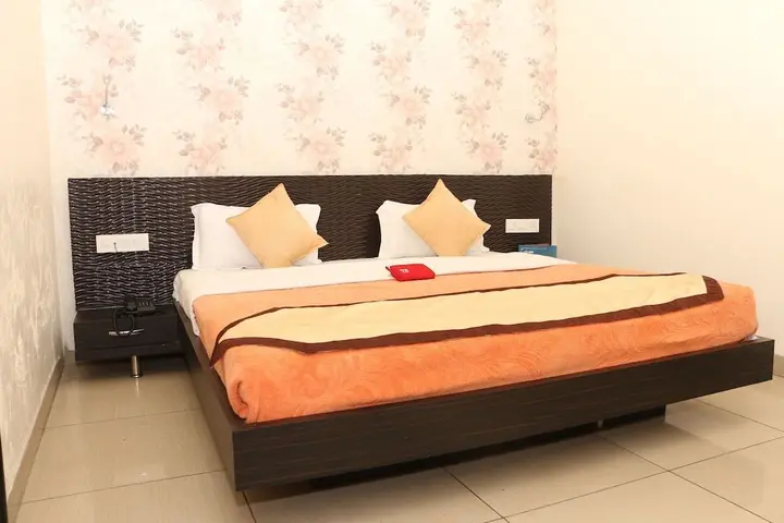 Лудхиана: OYO 1075 Hotel City Home