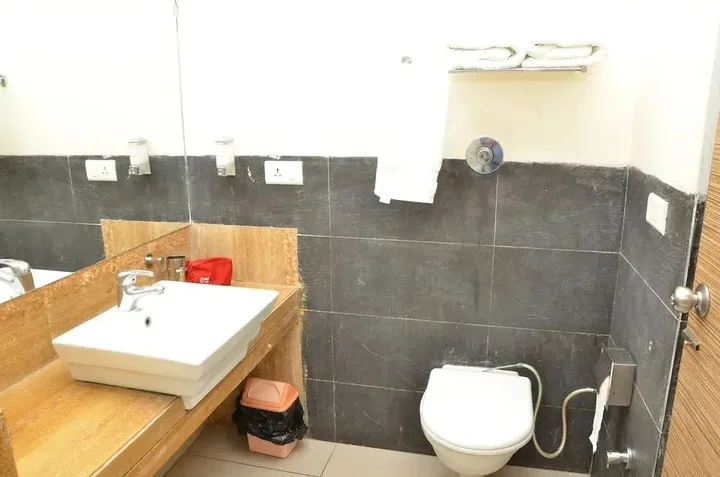 Лудхиана: OYO 1075 Hotel City Home