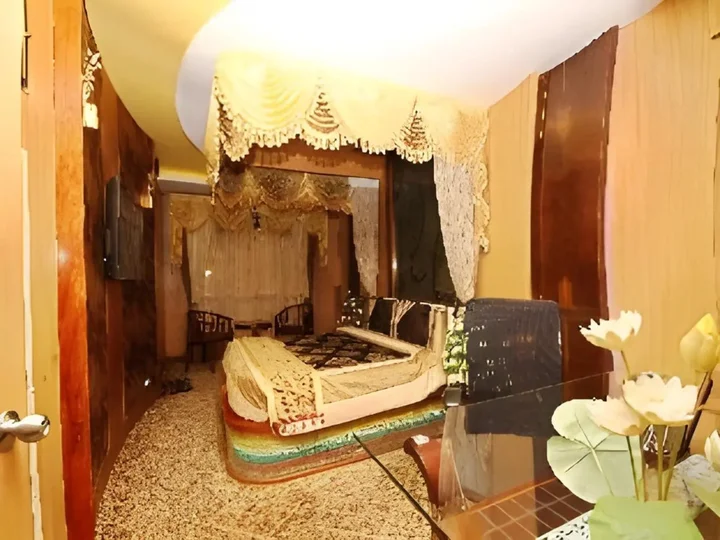 Ути: Hotel Astoria Residency