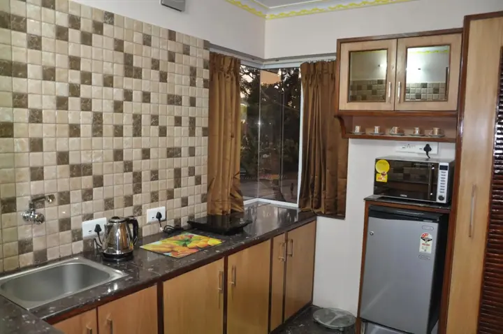 Ути: Hotel Astoria Residency