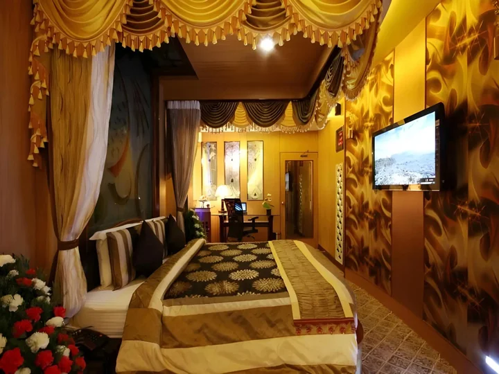 Ути: Hotel Astoria Residency