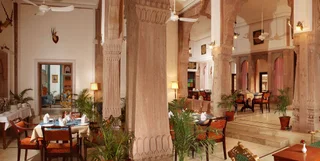 Джодхпур: WelcomHeritage Bal Samand Lake Palace