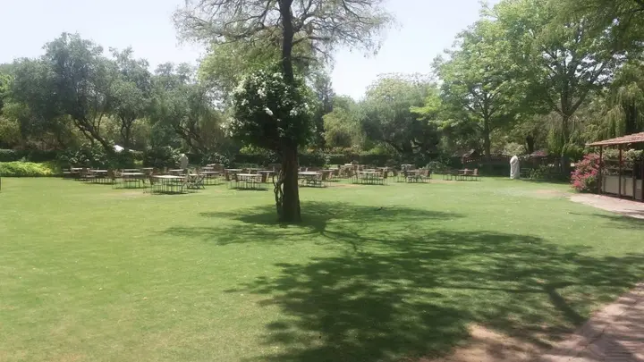 Джодхпур: WelcomHeritage Bal Samand Lake Palace