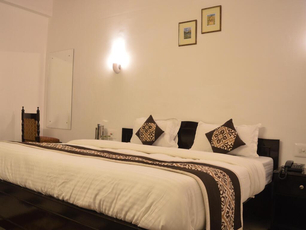Hotel Priya — фото 2