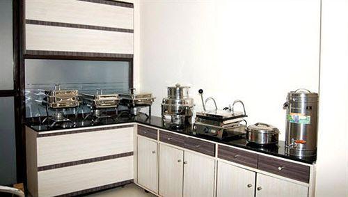 Мумбаи: Whitefield Serviced Apartments