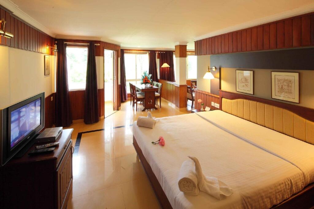 Муннар: T And U Leisure Hotel