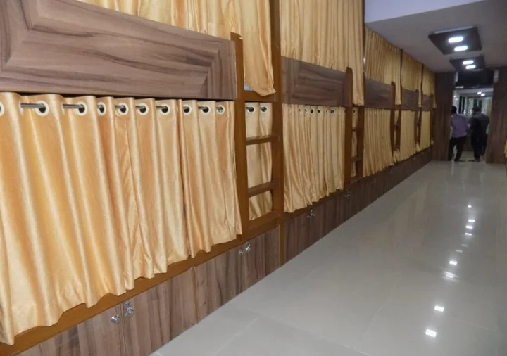 Мумбаи: Metro Dormitory