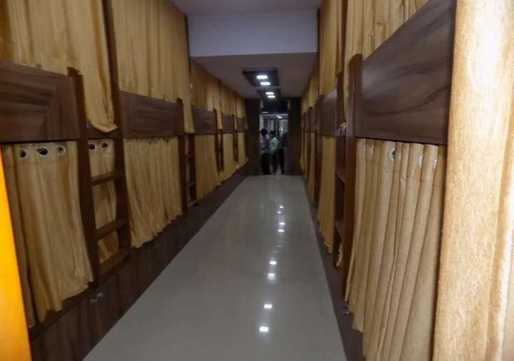Мумбаи: Metro Dormitory