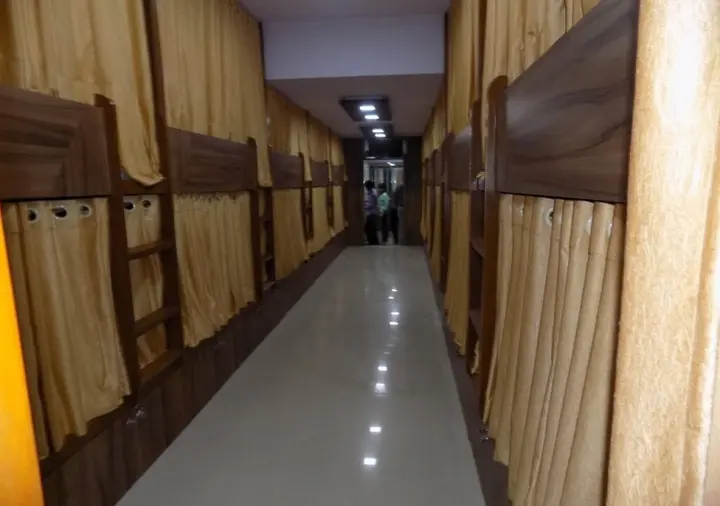 Мумбаи: Metro Dormitory
