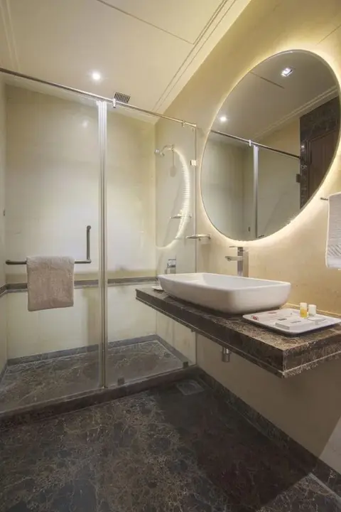 Ахмедабад: Riverview Hotel