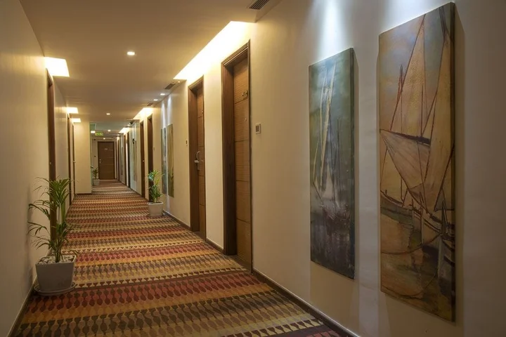 Ахмедабад: Riverview Hotel