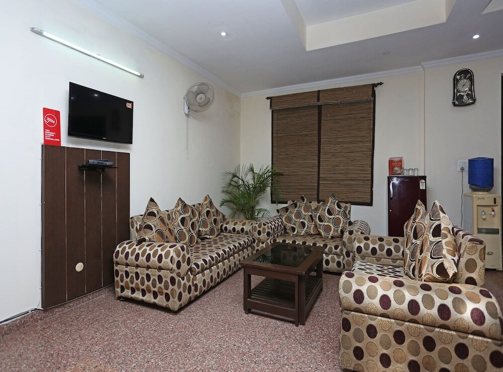 Нойда: OYO Rooms ESIC Panchdeep Colony