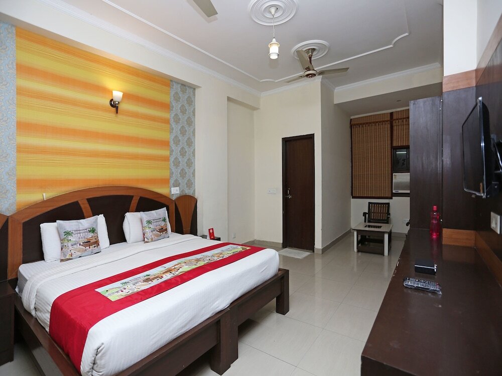 Нойда: OYO Rooms ESIC Panchdeep Colony