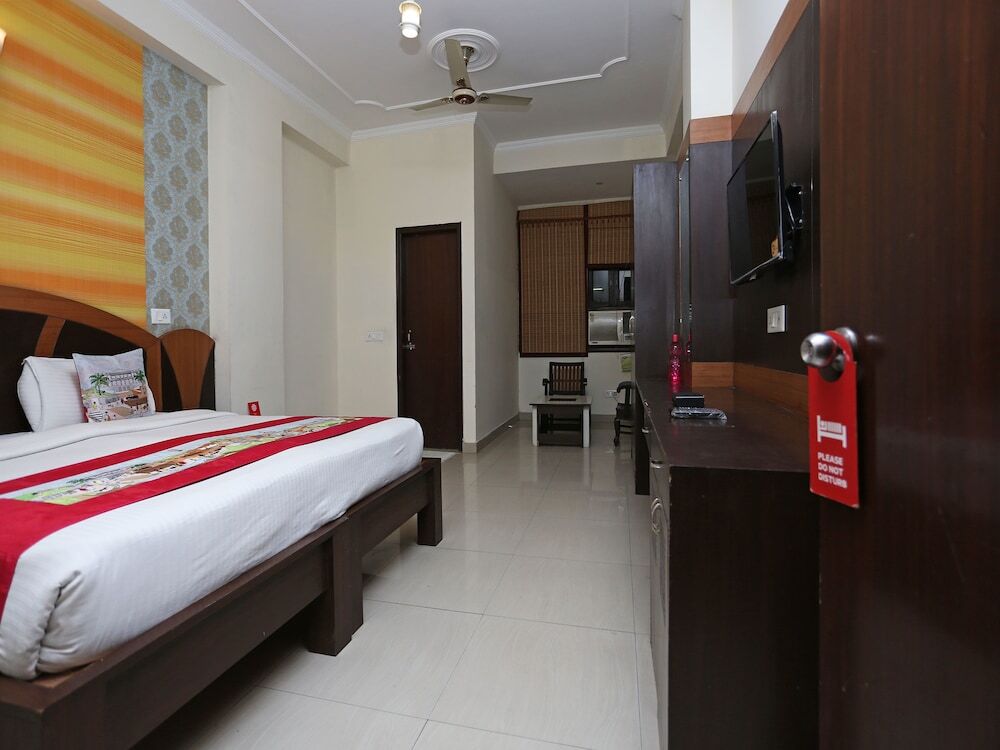 Нойда: OYO Rooms ESIC Panchdeep Colony