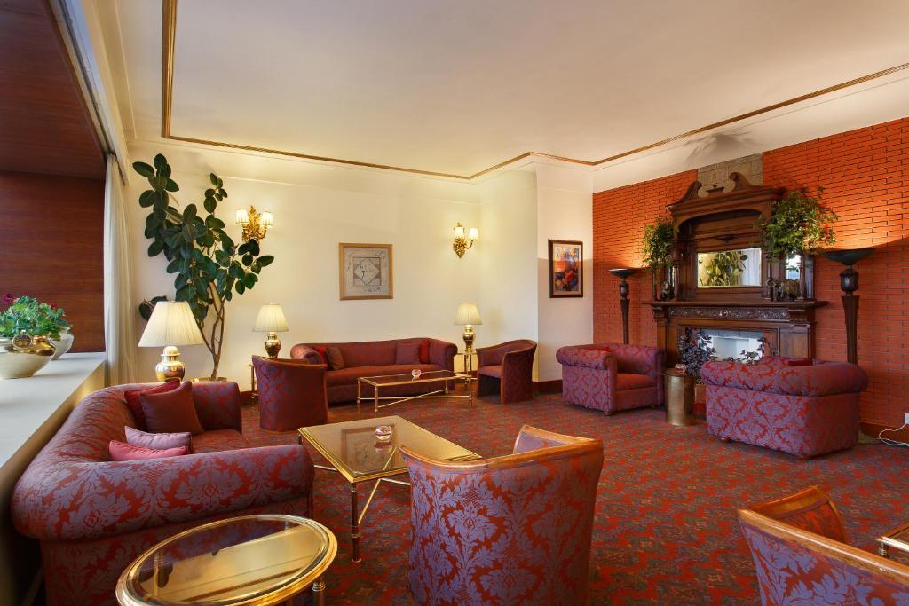 Шимла: Clarkes hotel, A grand heritage hotel since 1898