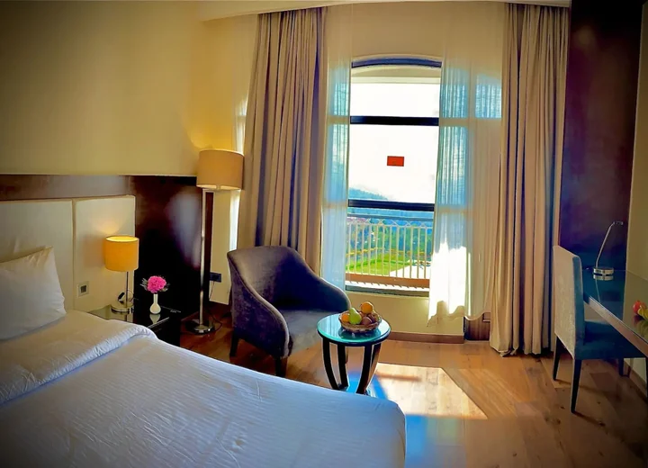 Куфри: Marigold Sarovar Portico Shimla