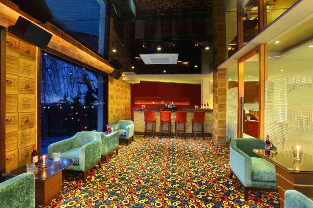 Куфри: Marigold Sarovar Portico Shimla
