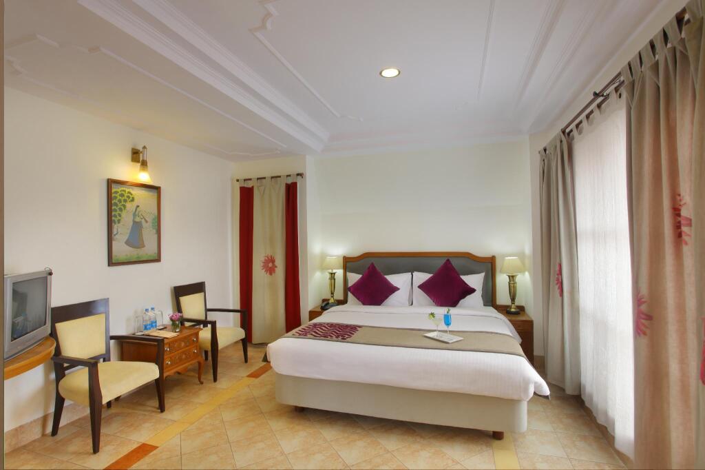 Куфри: Marigold Sarovar Portico Shimla