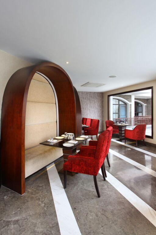 Куфри: Marigold Sarovar Portico Shimla
