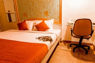 Мумбаи: Hotel New Lake Palace