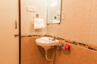 Мумбаи: Hotel New Lake Palace