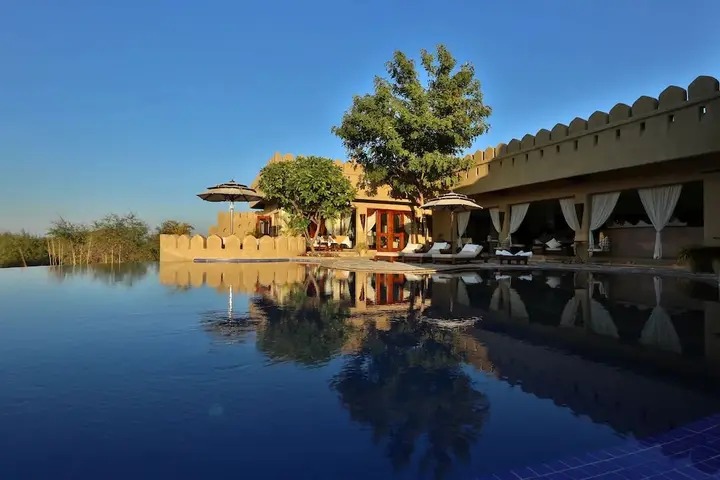 Луни: Mihir Garh