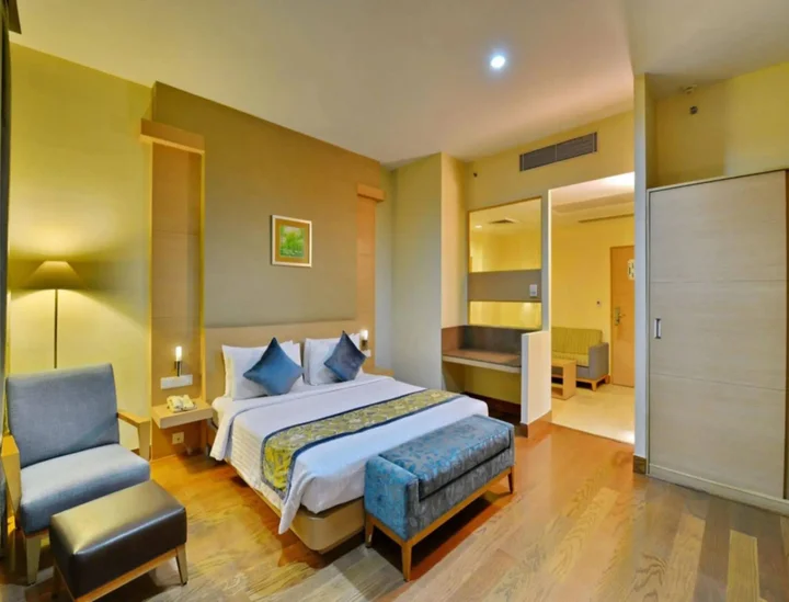 Газиабад: Clarks Inn Suites Delhi/NCR