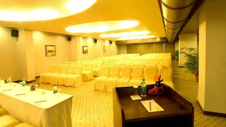 Мумбаи: Sai Palace Hotel