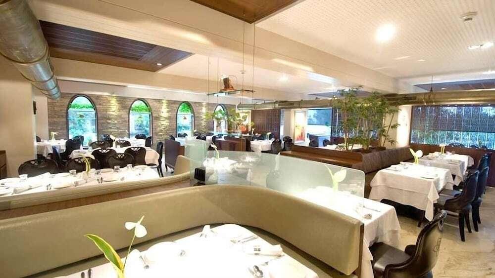 Мумбаи: Sai Palace Hotel