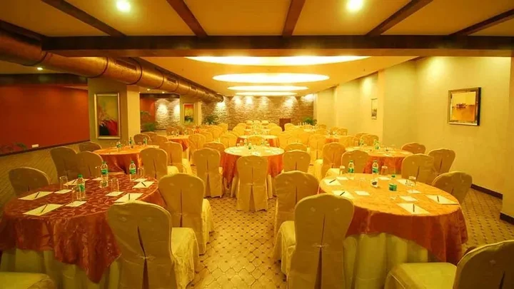 Мумбаи: Sai Palace Hotel