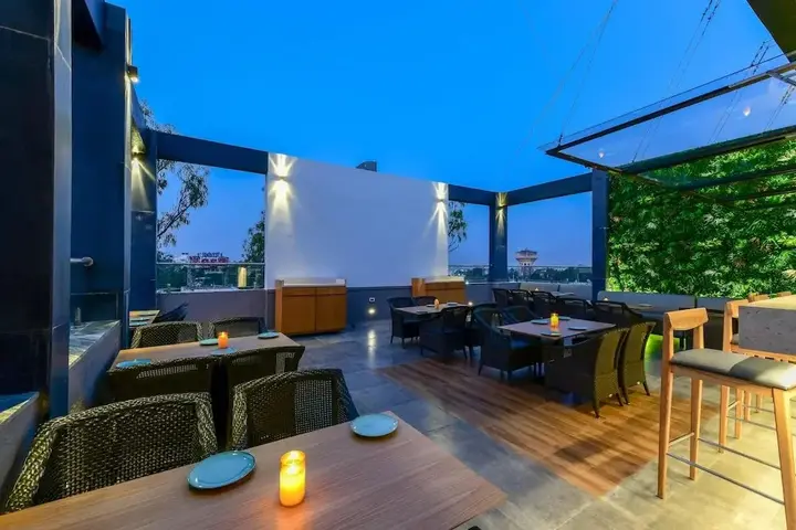Колхапур: Hotel Raysons Regency