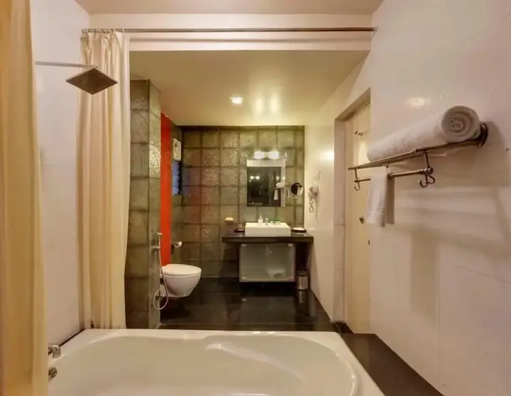 Колхапур: Hotel Raysons Regency