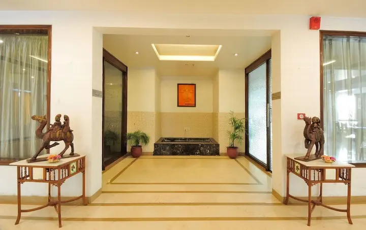 Бадди: Hotel Gianz