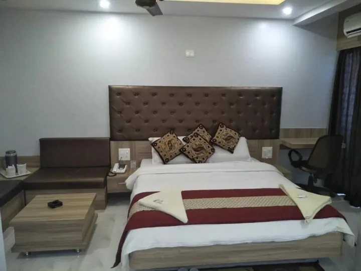 Бхопал: Hotel Sonali Regency