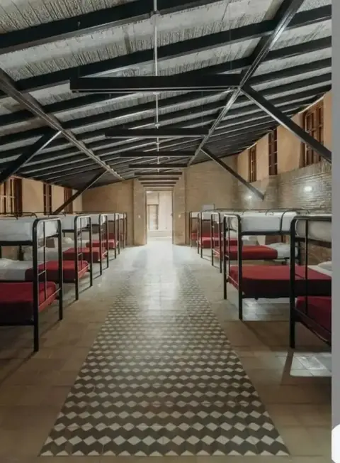 Праяградж: Hotel UR